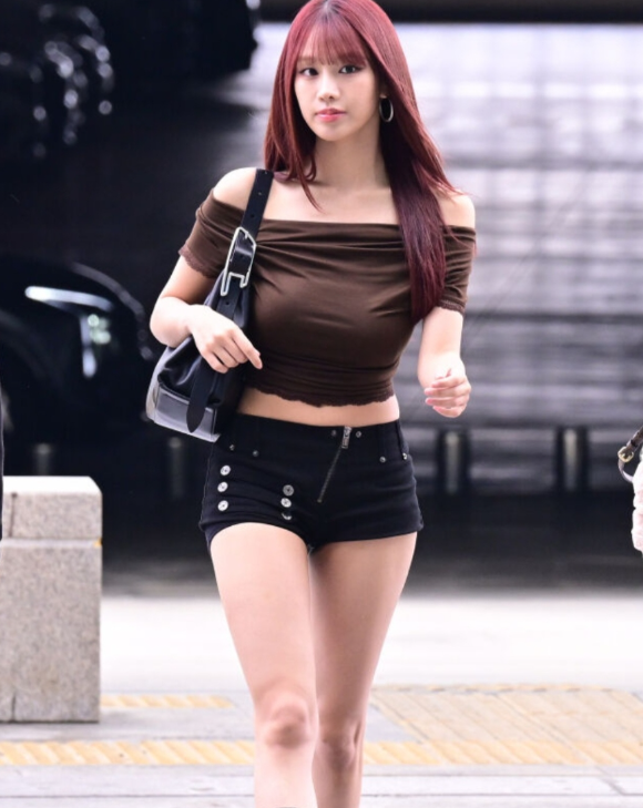 "합쳐서 얼마라고?" 요즘 난리 난 대세 걸그룹 멤버의 역대급...