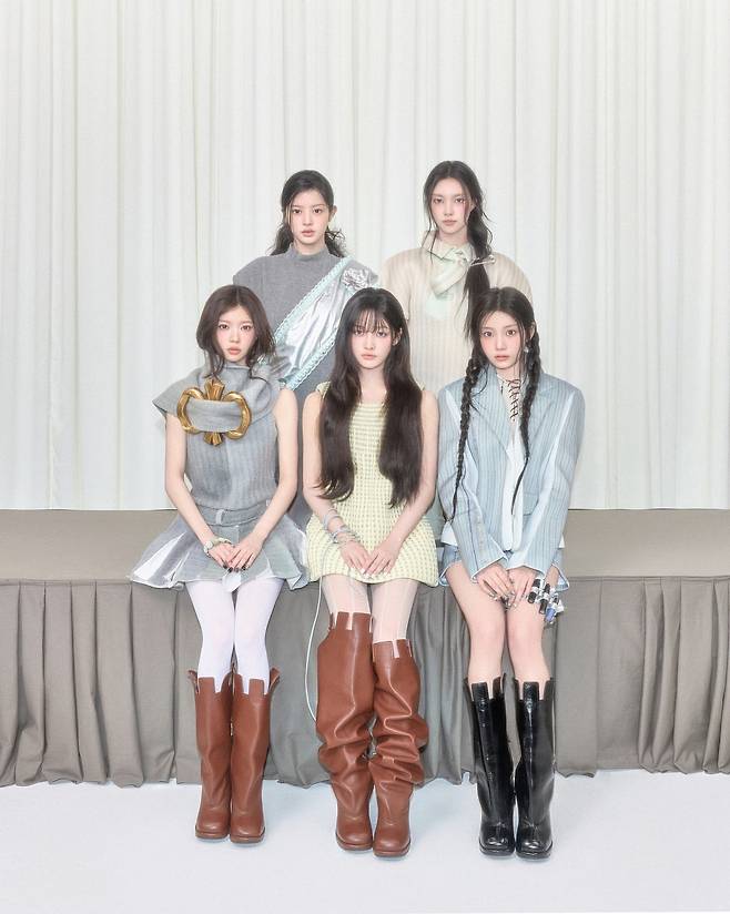아일릿 일본 컴백 역대급 비주얼 쇼크! 단추 총알 막아낸...
