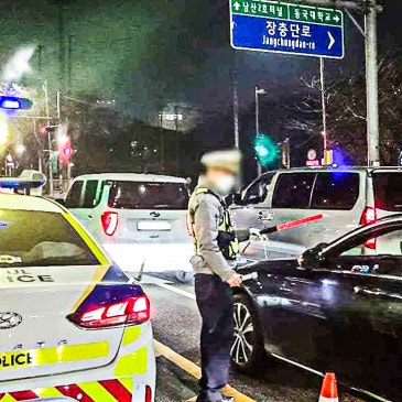 "시속 100km인데 잡혔다" 1차로 정속주행, 이거 모르면 면허 반납하세요