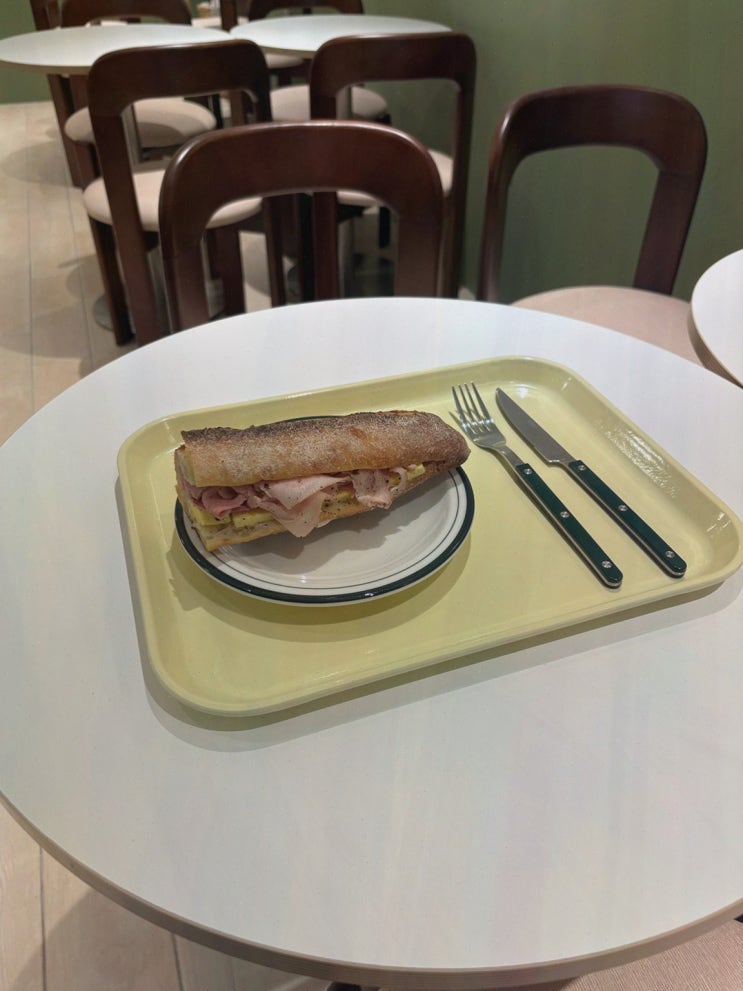 카페잇샌드 중앙직영점 부산 중앙역 카페, 크로와상·닭가슴살 다양해서 좋아요