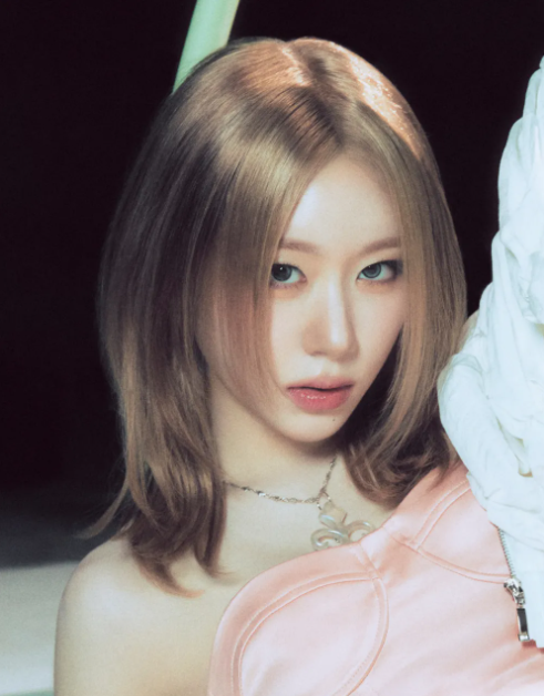 "ITZY 채령, 일상이 화보였다! 우아한 미모부터 월드투어...
