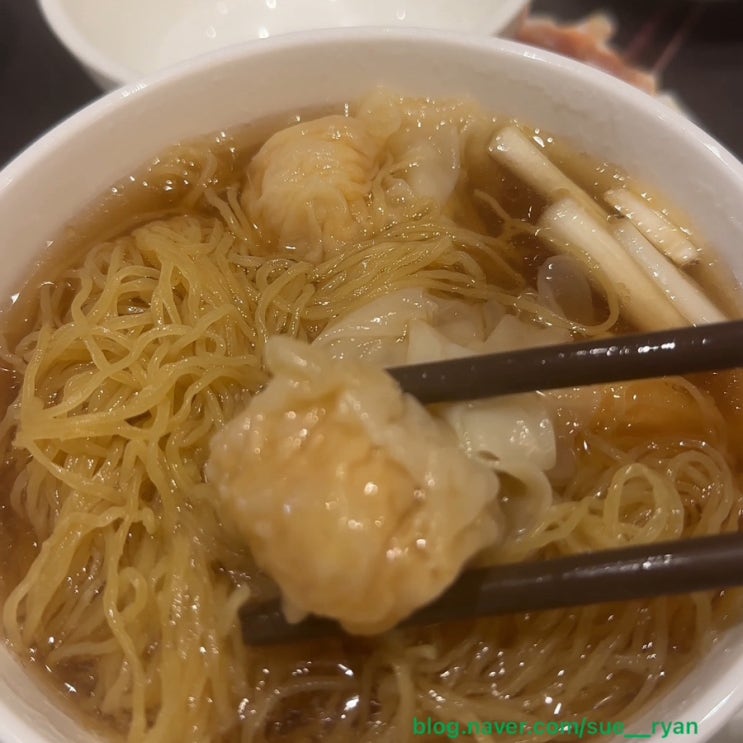 홍콩여행 미슐랭가이드 완탕면맛집 호홍키 위치 매장 후기