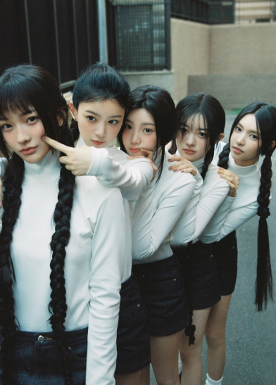 요즘 대세 '아일릿(ILLIT)' 입덕 가이드: 3040 언니들이 이...