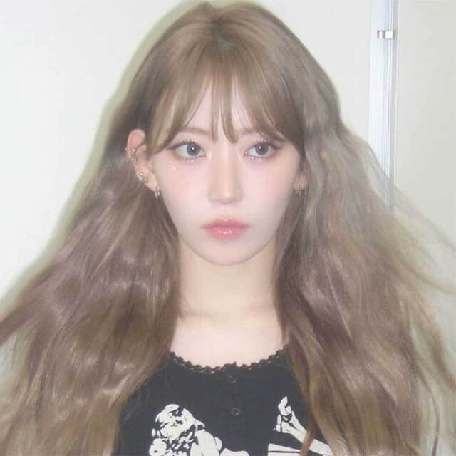 미야와키 사쿠라,흘러내리는 패션에 놀람과 칭찬의 소리