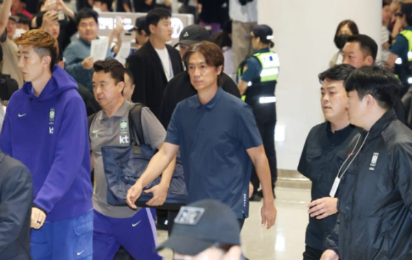 홍명보 미국 출국 이유, 귀국 계획 없다는 보도와 청문회 논란까지