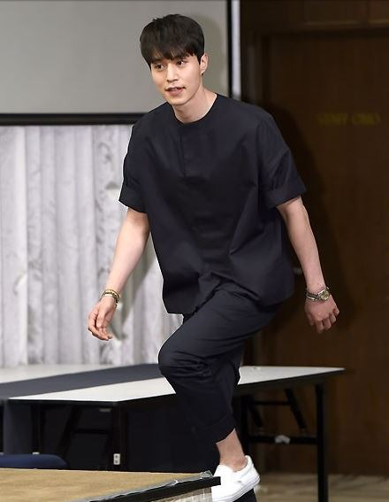 공유 이동욱 김고은 유인나 나이 프로필 도깨비 10주년 여행 출연진
