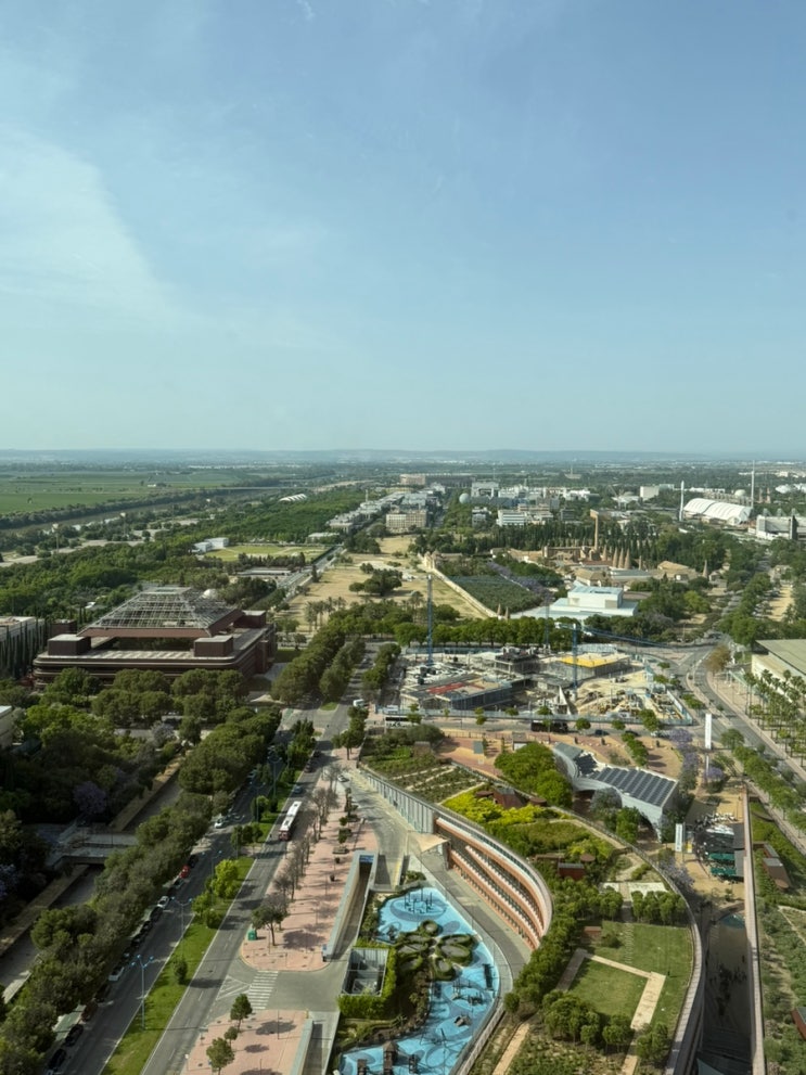 26년 스페인 #5 - 유로스타즈 토레 세비야 후기 Eurostars Torre Sevilla(세....