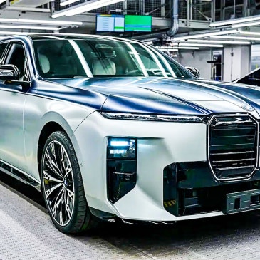 "벤츠 S클래스 압살" 신형 BMW 7시리즈 풀체인지급 진화... 국내 출시 임박!