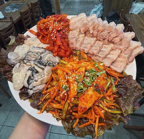 [맛집리뷰] 광화문 맛집 대봉칼국수보쌈, 비빔칼국수로 맛이 계속 바뀌는 한식