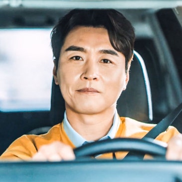 새벽 3시까지 쿵쿵 '민폐 응원' 이동국 가족 논란...알고보니 회장님께 선물 받은 미니밴까지?