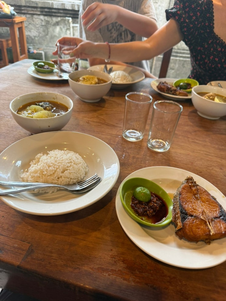 사누르 생선구이 맛집 와룽막벵 후기 | 1941년 전통 로컬 식당 솔직 ....