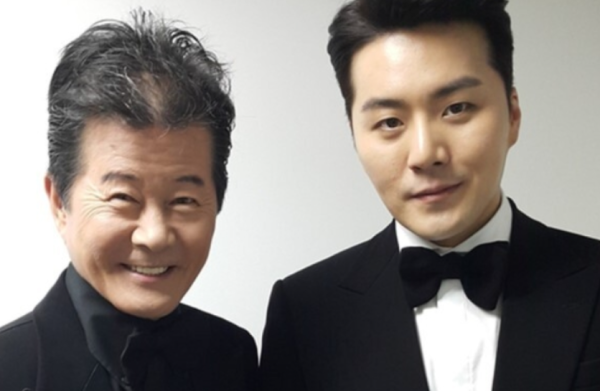 이루 음주운전 후 4년 만 복귀, 무대서 고개 숙였다…어머니 치매 언급