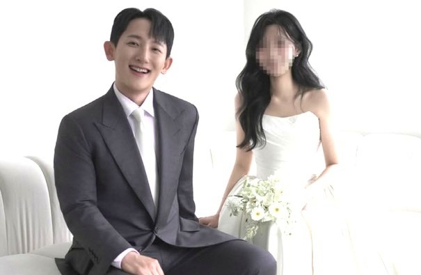 "오늘 결혼합니다" 27기 광수, 웨딩사진 공개하며 전한 따뜻한 소식