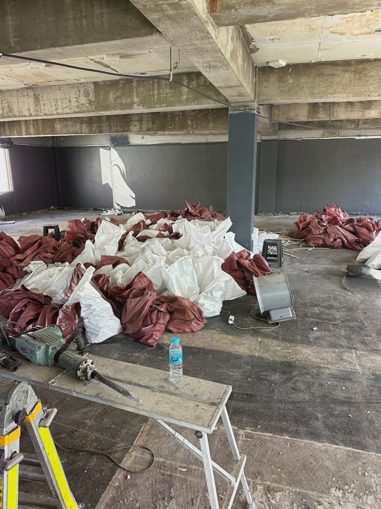 [철거의 정석] 청라 원상복구, 직영 안정 시공으로 믿는 철거
