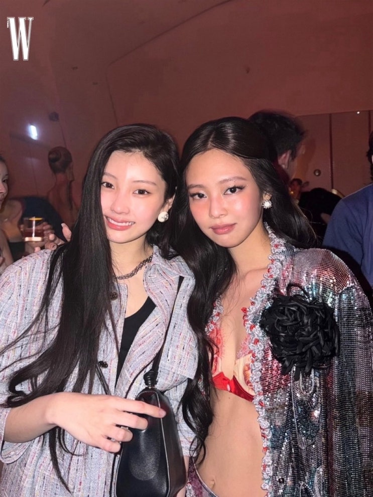 이 조합이 가능해? 원희x고윤정x카즈하x제니 친목 투샷 모음!