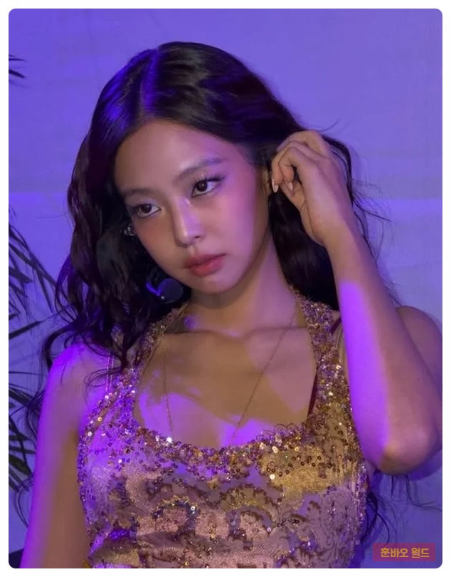 제니, 마드리드 뜨겁게 물들였다…팬들이 '인어공주'라 부른 이유