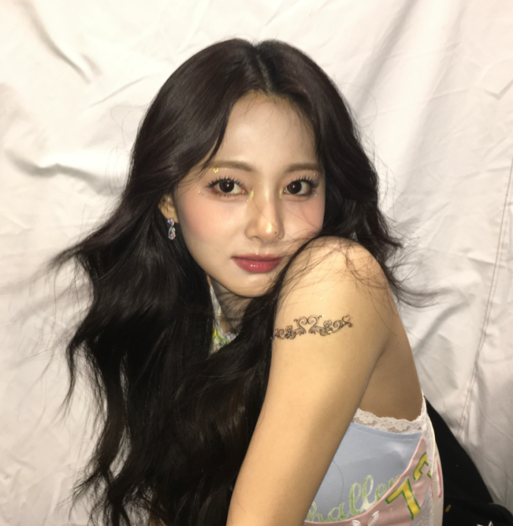 트와이스 쯔위, 데뷔 11년 만에 JYP와 결별…팀 활동은 계속
