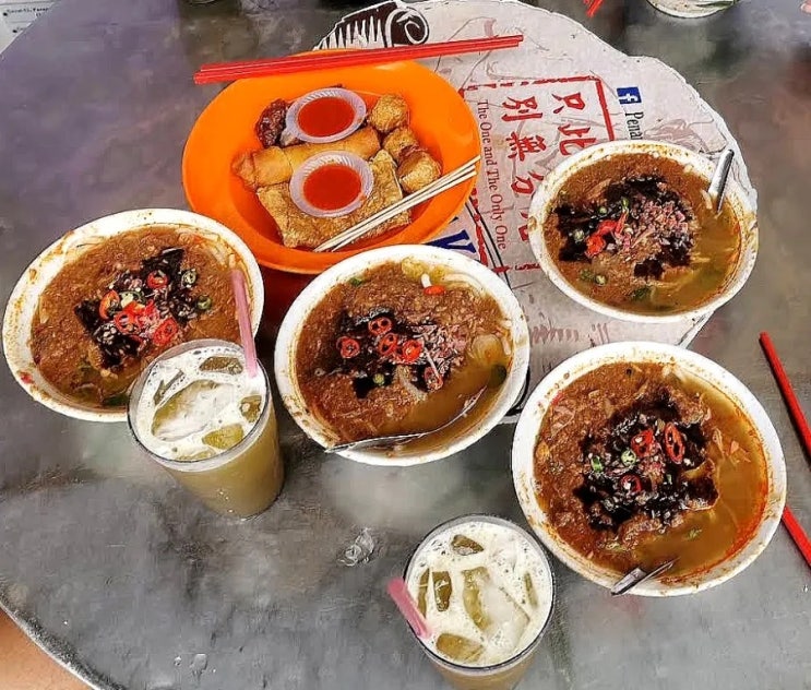 말레이시아 페낭의 명물이자 세계적인 미식인 아삼 락사(Asam Laksa)와....
