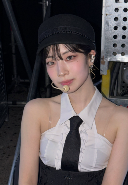 "두부 미모에 이런 힙함이?!" 트와이스 다현, 투어 마치며 역대급...
