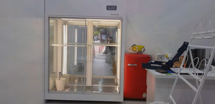 베이커리진열대, 저소음·맞춤설계·전국 A/S까지 갖춘 쇼케이스 한성