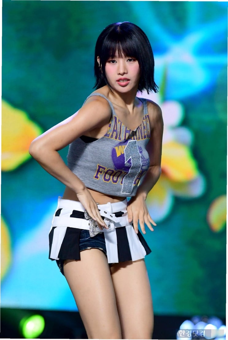 키스오브라이프 나띠, 컴백 앞두고 빛나는 단아함 발산