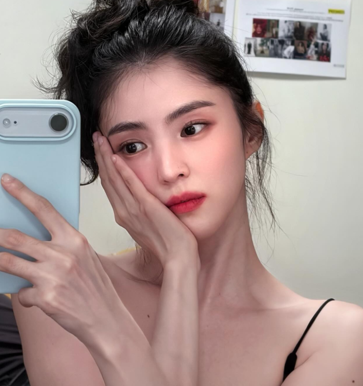한소희 프로필｜본명·나이·키·고향·학력·MBTI·출연작...