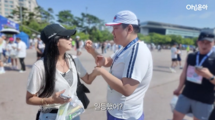 "우리 민이 장하다" 오윤아, 발달장애 아들의 기적 같은 마라톤 완주에 눈물과 감동의 미소