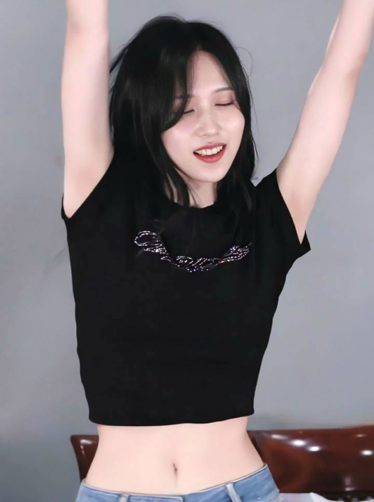 트와이스 미나, 우아함과 꾸준함으로 사랑받는 아티스트.
