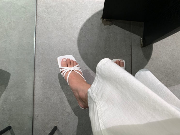 스타필드 사뿐 스트랩샌들 후기 6cm 굽인데도 편한 화이트 샌들 추천
