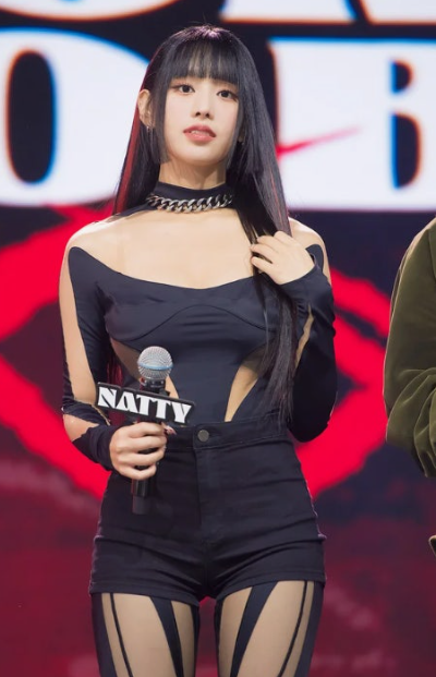 "여돌 몸매 원탑 맞네" 청순 버리고 핫걸로 완전히 달라진 나띠...