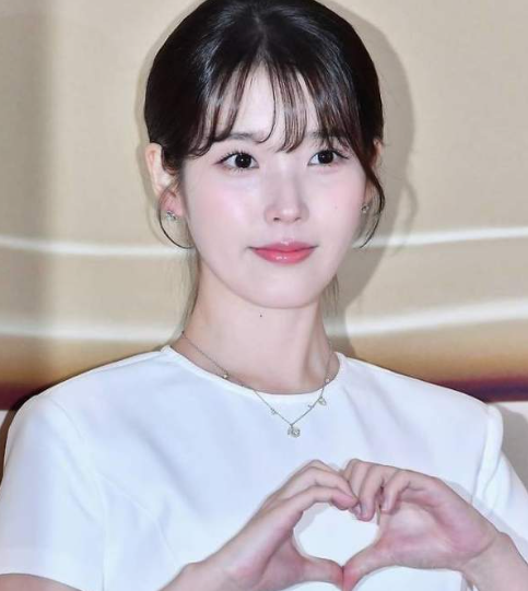 [속보] 아이유, 이종석과 결별 후 찾아온 뜻밖의 아픔...