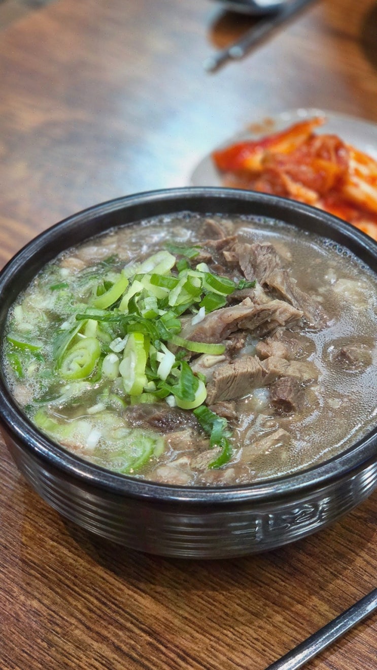 [팔팔너구리해장 신당본점] 신당역 맛집, 양 푸짐한 우동국밥·수육