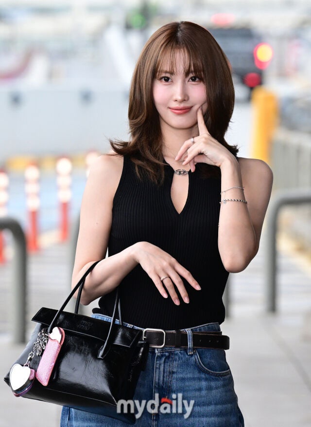 트와이스 모모 DIESEL Sleeveless rib-knit polo top in...