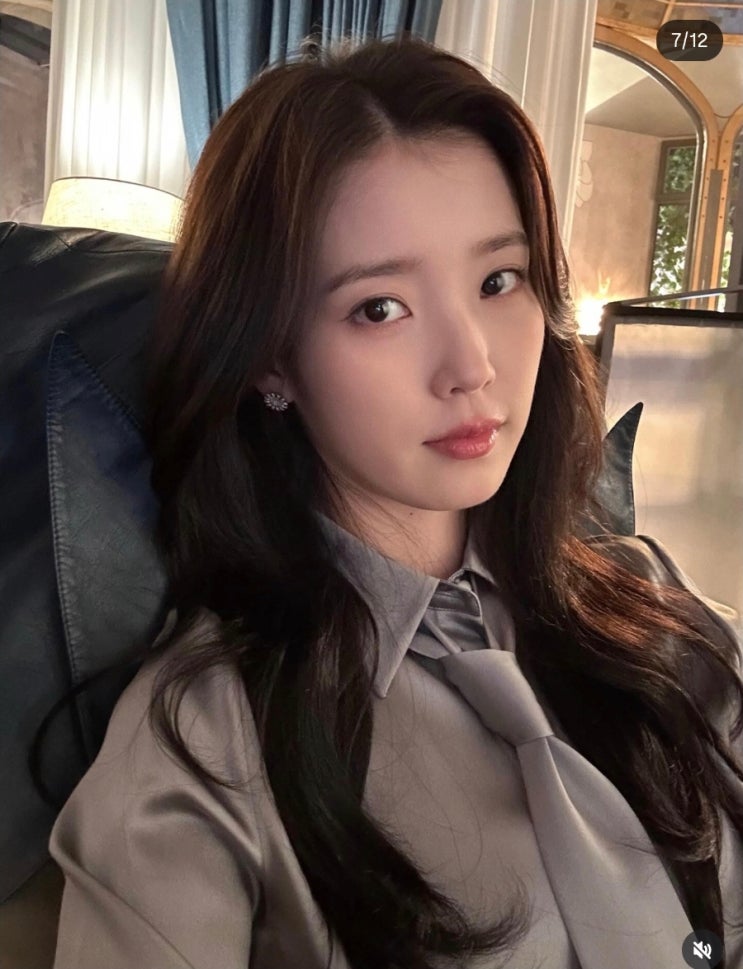 [최근 소식] 아이유, 이관개방증 악화로 콘서트 및 컴백 일정...