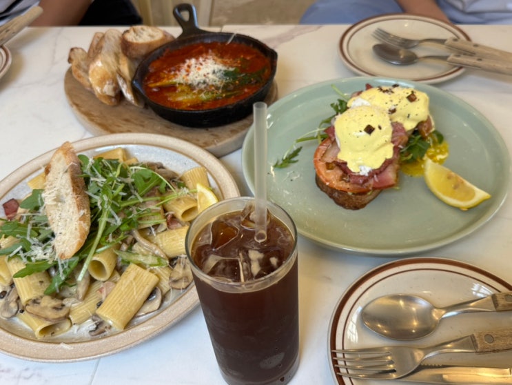 부산 강서구 브런치 맛집 프라한 감성 가득한 브런치 카페