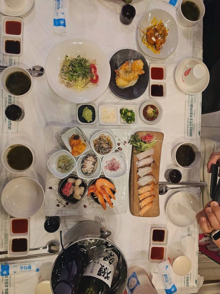 강릉맛집 찾는 커플 필수, 경포동해횟집 대게 살 꽉!