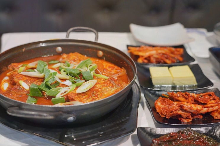 여수예술랜드맛집 여수게장정다운식당 본점, 정돈된 게장 한상