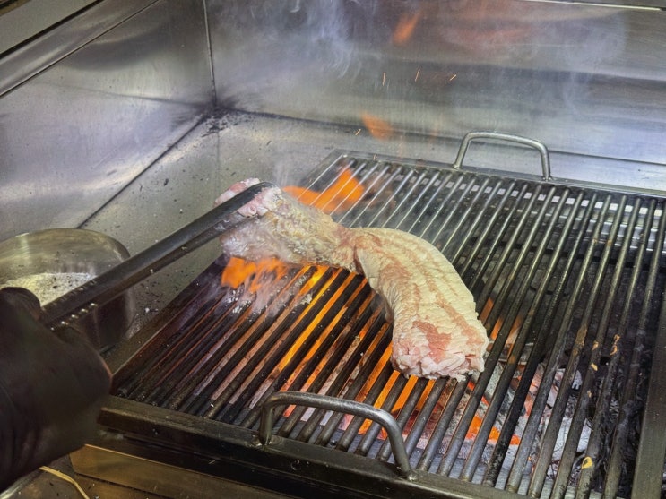 은평구북한산맛집, 옥상 감성에서 불멍까지 즐길 때 옥탑방은 딱이에요