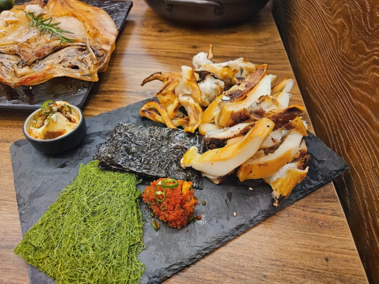공덕회식장소 고민 끝! 덕장한상 마포공덕점 삼합 한상 감동