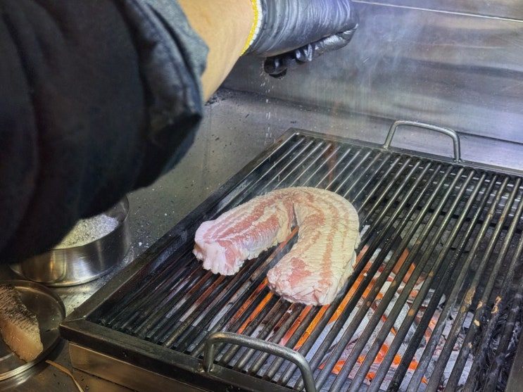 은평구북한산맛집추천, 옥탑방에서 짚불향 미나리 삼겹살로 불멍까지 제대로