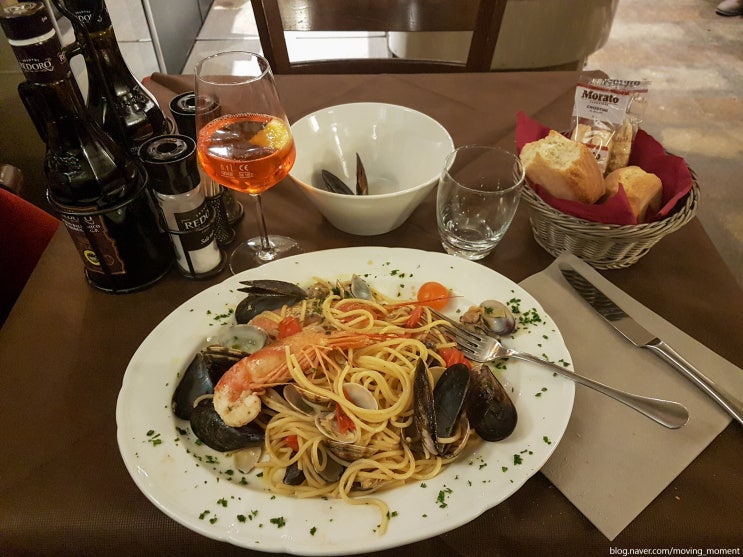 베네치아 혼자 여행, 에어비앤비 숙소, Trattoria Bar Pontini 식당 | 이탈....