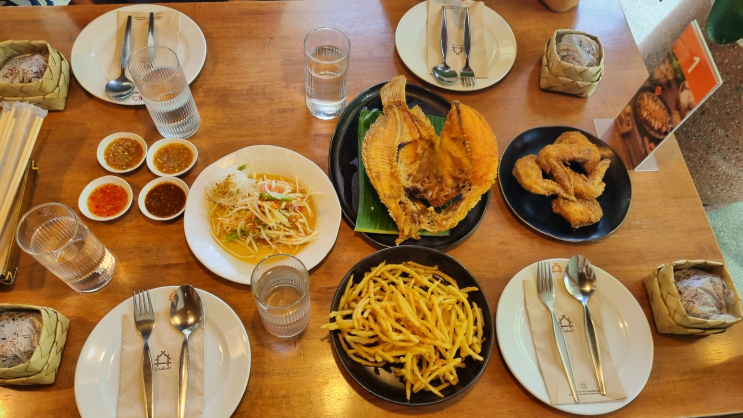 태국 방콕 방나 맛집 반 쏨땀 방나점 ㅣ 쏨땀과 생선튀김이 맛있는 ....