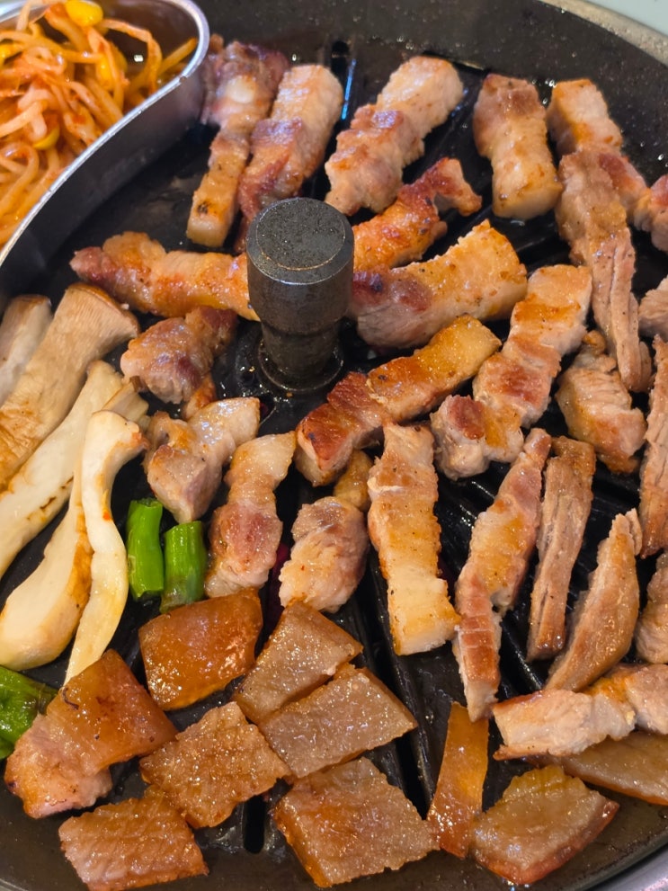 [부산명지맛집] 회식장소로 딱인 효자동솥뚜껑 부산명지점...
