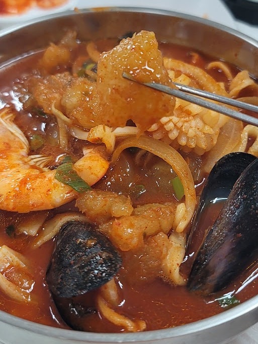강릉 중앙시장 감자옹심이 장칼국수 맛집 감자바우  Since 1981