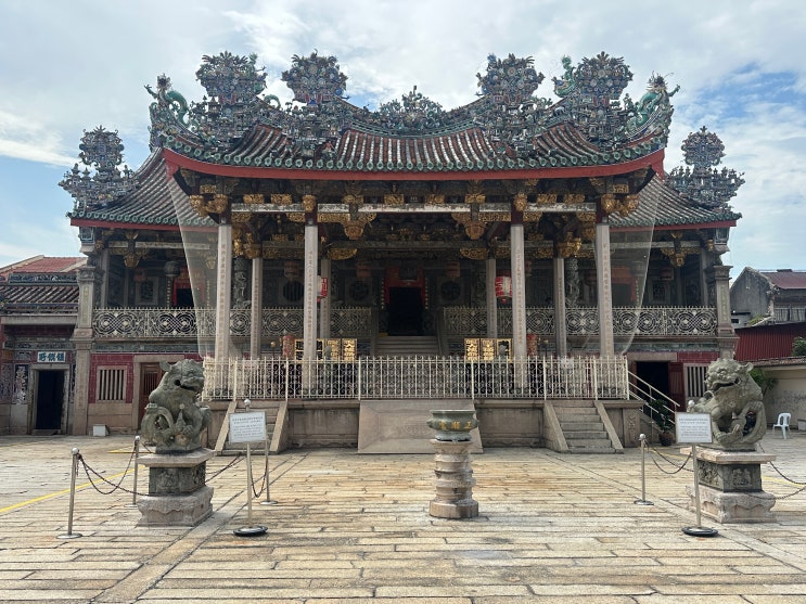 페낭 가볼만한곳 — 쿠 콩시(Khoo Kongsi), 화교들이 지켜온 구심점