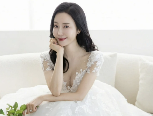 반민정 결혼 남편 배우자 예비신랑 이름 직업 사업가 나이 작품 연....