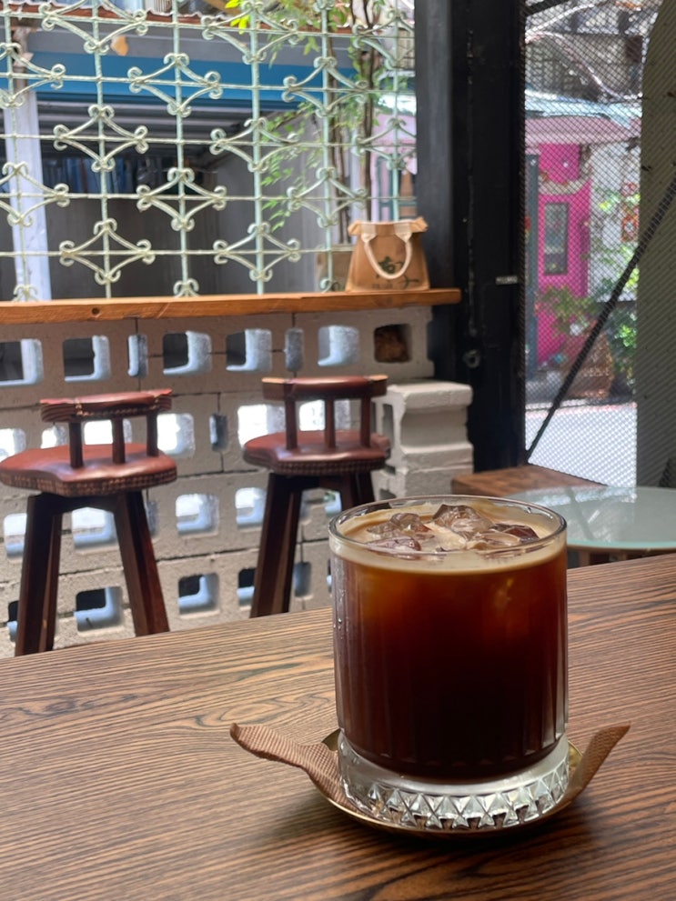 대만 타이베이 융캉공원 근처 로스팅 핸드드립 카페 BUZI CAFE (布子咖....