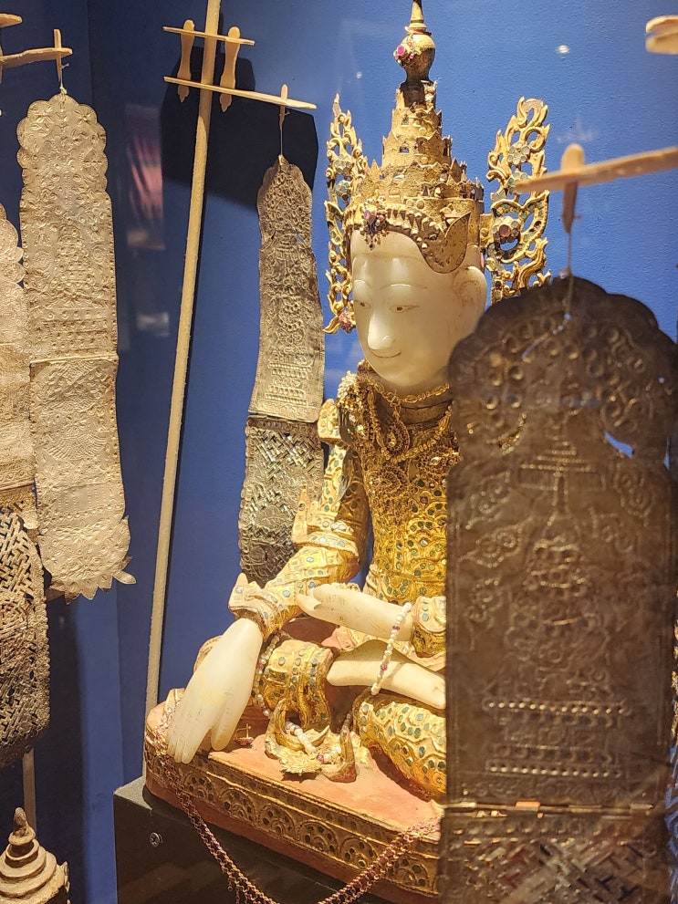 [태국 여행] 치앙마이 시립 예술 문화 센터 Chiang Mai city Arts & Cultural C....