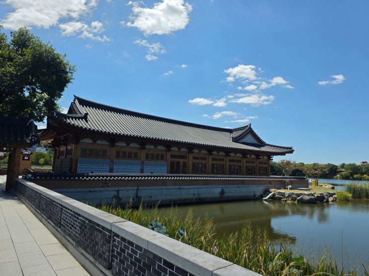 소문이 자자했던 전주 덕진공원, 막상 가보니