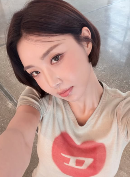 브브걸 유나 기상캐스터 변신, 탈퇴 유정은 워터밤 출연